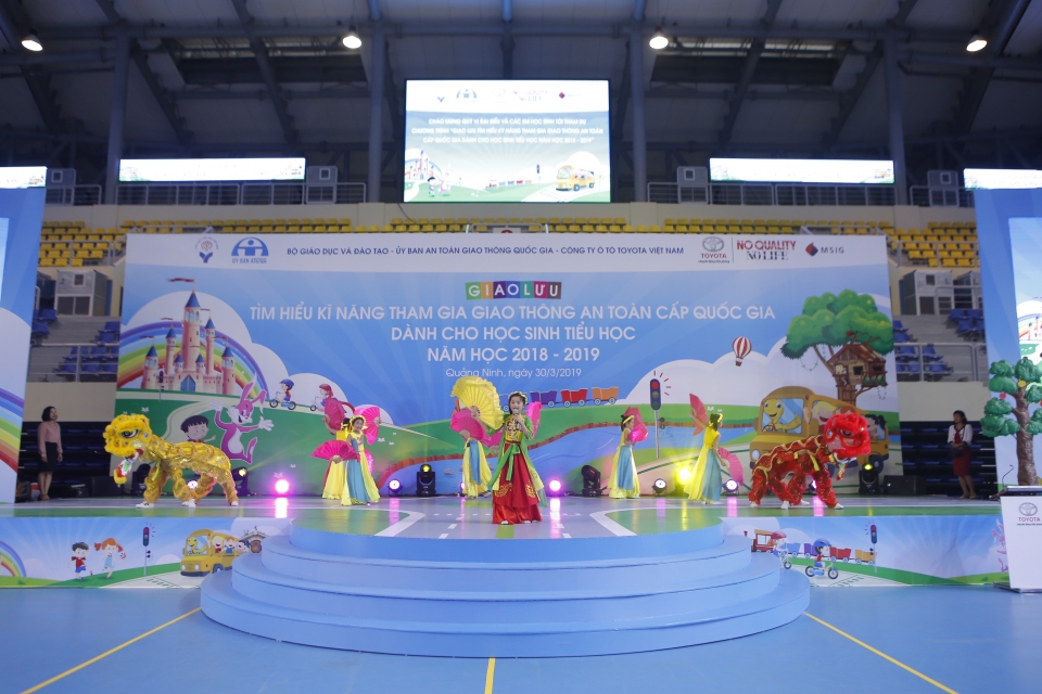 toyota nang cao y thuc an toan giao thong cho the he tre