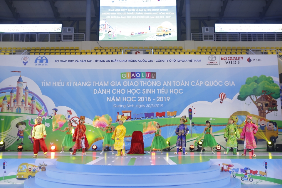 toyota nang cao y thuc an toan giao thong cho the he tre