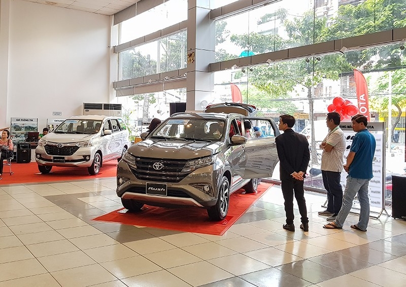 o to nhap khau don dap ve viet nam du cac dai ly showroom dong cua