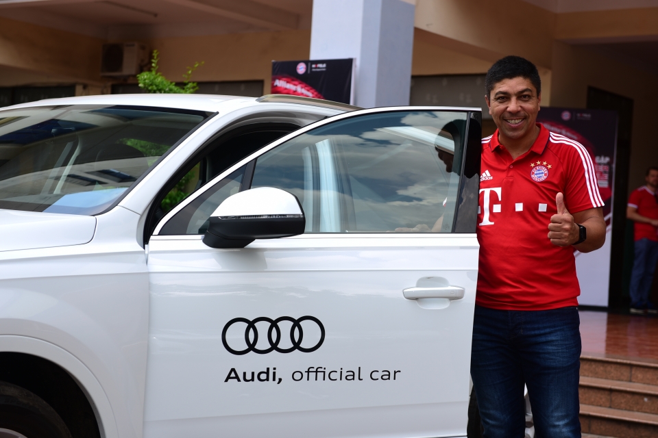 audi dua huyen thoai bong da duc bayern den viet nam