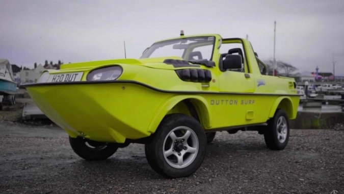 Suzuki Jimny lưỡng cư 'leo núi siêu, bơi lội giỏi' giá chỉ 283 triệu
