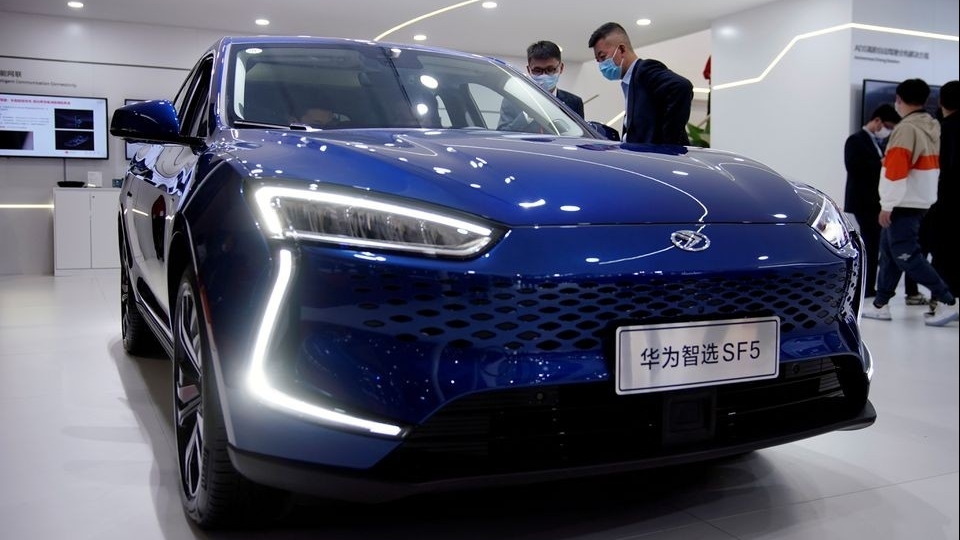 Huawei mua một công ty ô tô để sản xuất xe điện