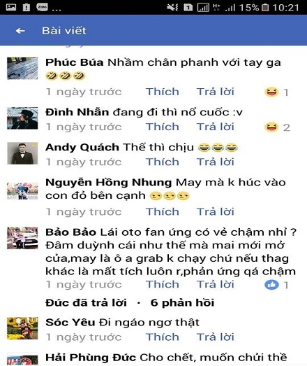 mo to dam thang vao duoi honda civic dang cho den do