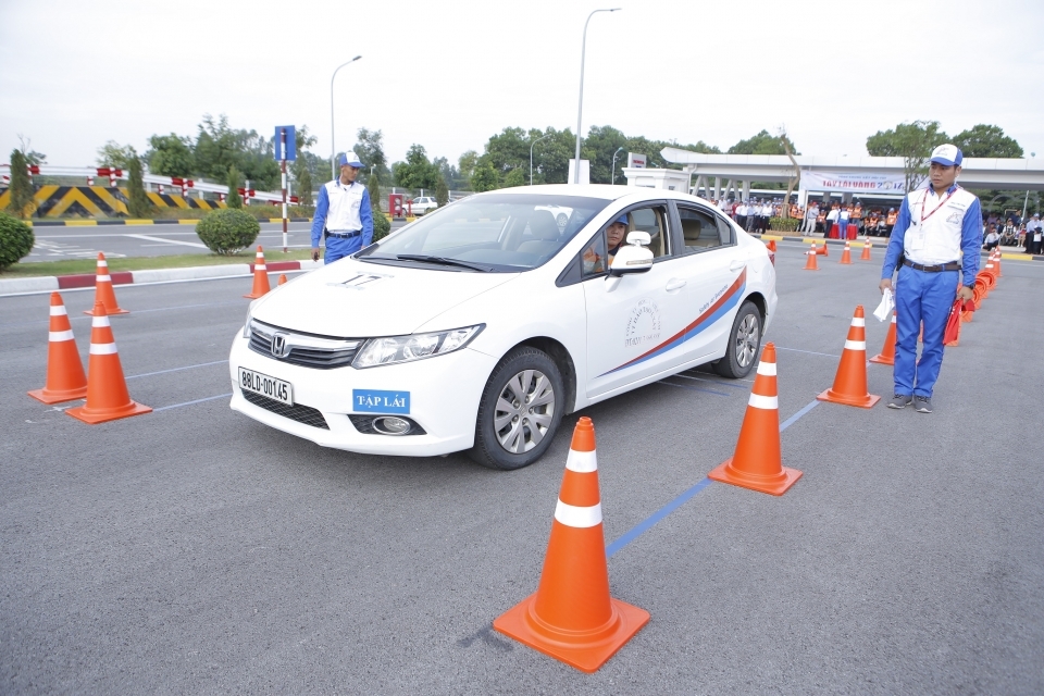 otofun marathon 2019 giai chay vi an toan giao thong chinh thuc khai mac