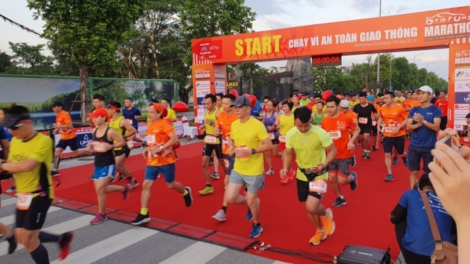 Otofun Marathon 2019 - giải chạy Vì an toàn giao thông chính thức khai mạc