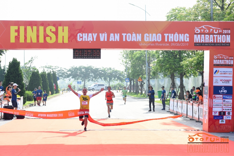 nhin lai nhung khoanh khac tuyet dep tai otofun marathon 2019