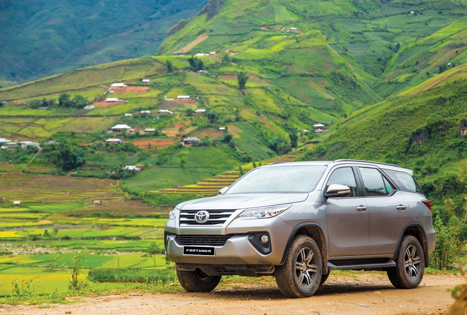 nua trieu xe cua toyota viet nam xuat xuong va vai tro cua mau fortuner