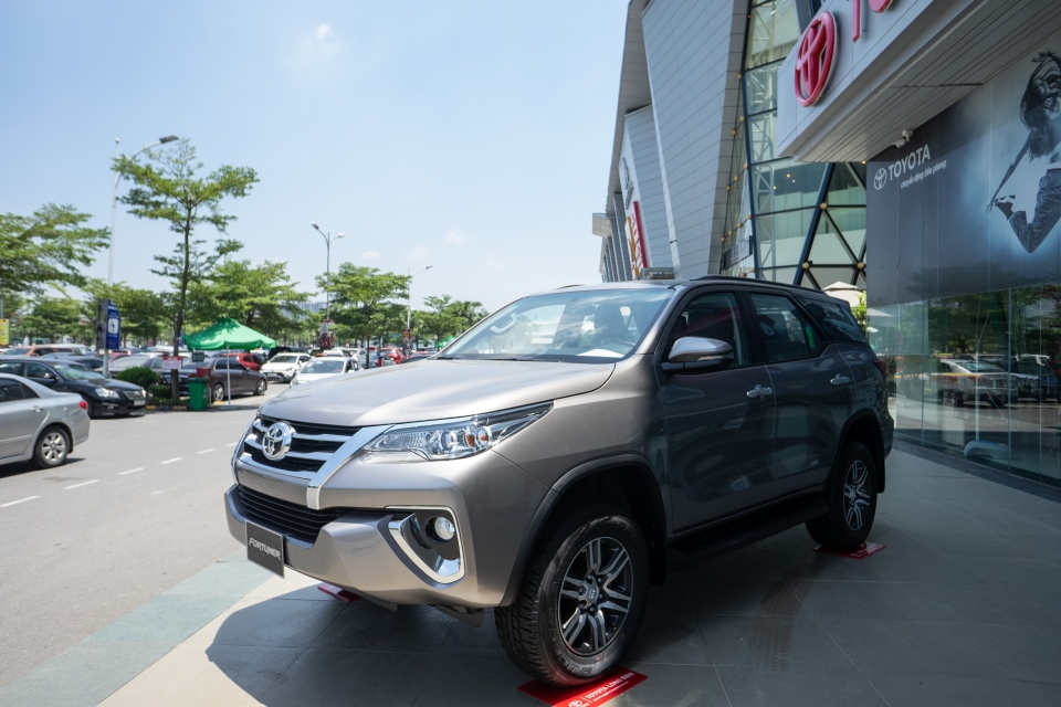 nua trieu xe cua toyota viet nam xuat xuong va vai tro cua mau fortuner