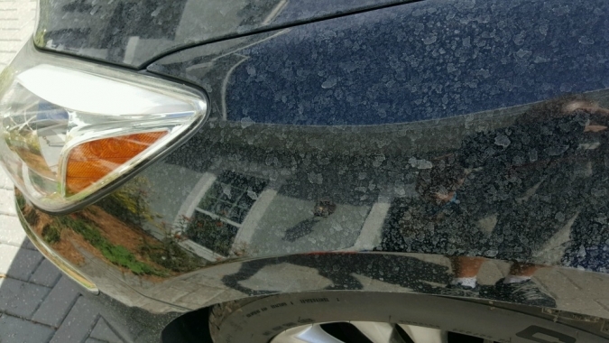 Cách xử lý những đốm nước xấu xí trên vỏ xe ô tô