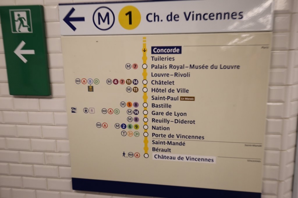 28 ngay chau au du ky phan 2 metro tuyet voi bi dan canh moc iphone o paris