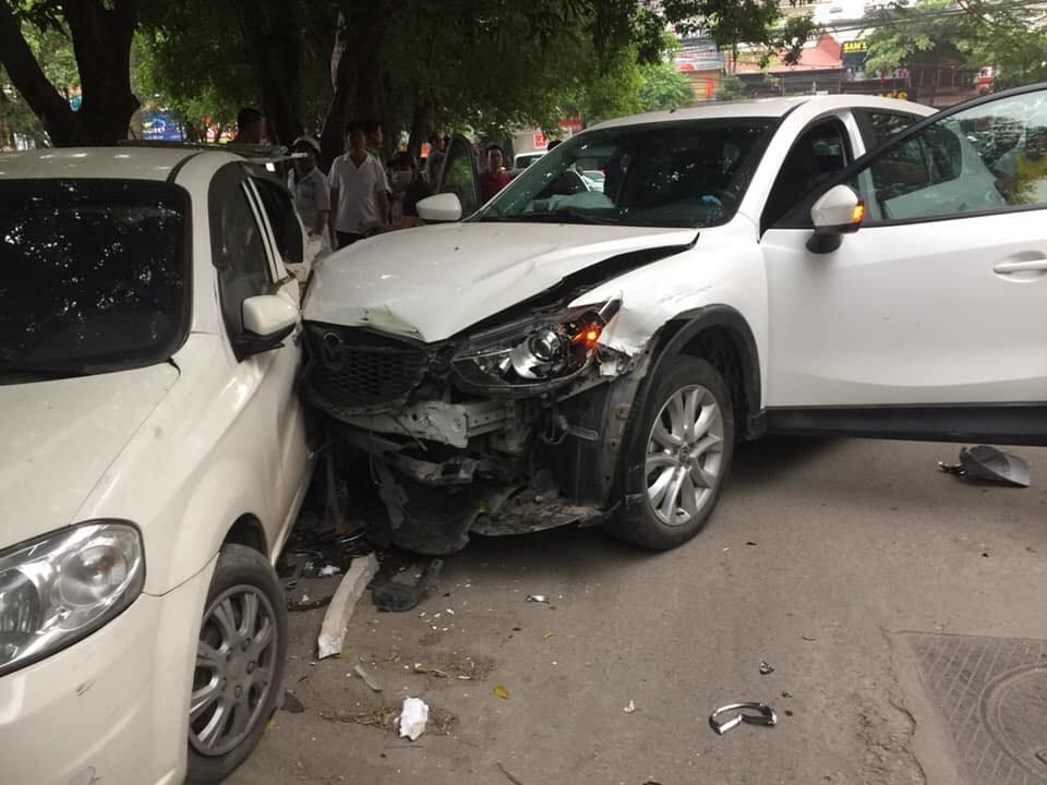 truy tim tai xe mazda cx 5 gay tai nan lien hoan roi bo chay