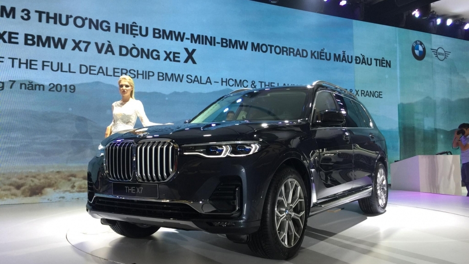 BMW X7 ra mắt khách hàng Việt, giá bán 7,5 tỷ đồng