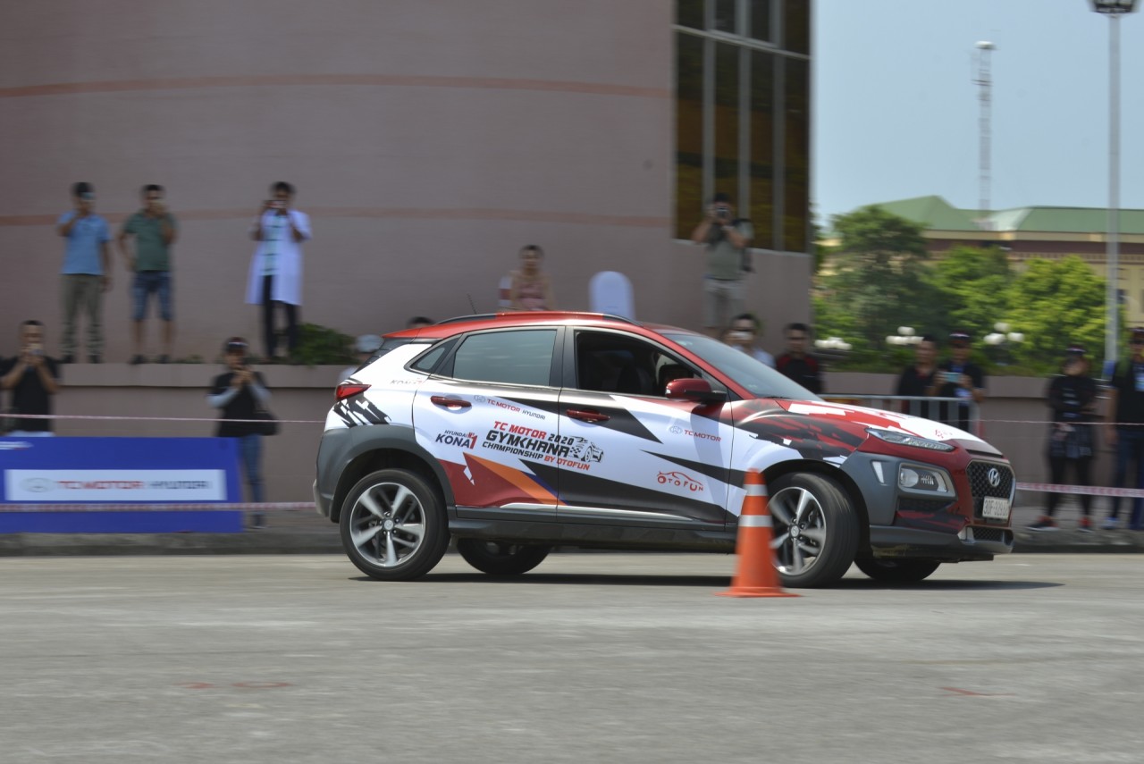 loi cam on tu btc bdh giai dua o to the thao tc motor gymkhana championship by otofun 2020