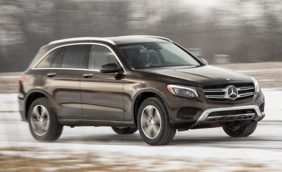 Mercedes-Benz Việt Nam triệu hồi 765 xe GLC vì lỗi túi khí mercedes benz viet nam trieu hoi xe lan thu 10 vi loi tui khi