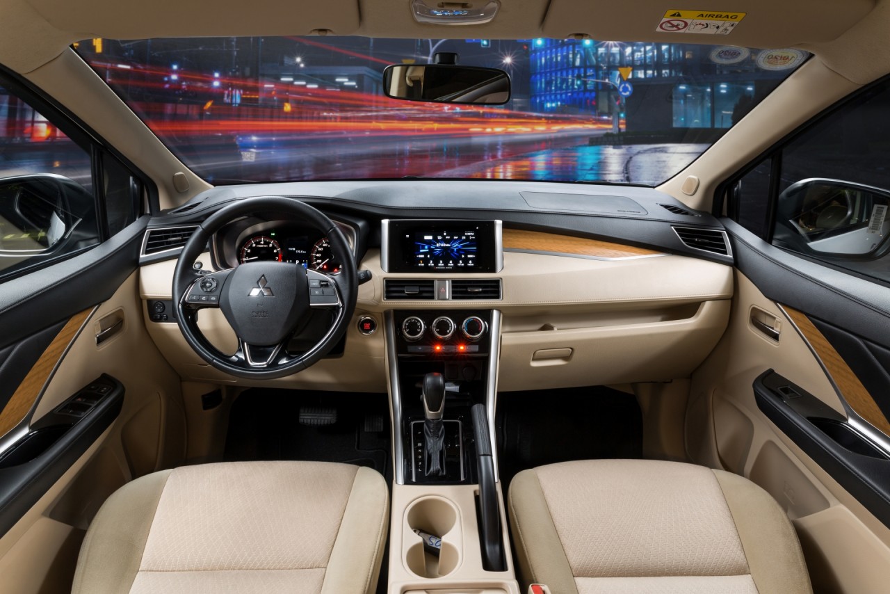 Mitsubishi Xpander cán mốc 10.000 xe tại Việt Nam chỉ sau 1 năm mitsubishi xpander can moc 10000 xe tai viet nam chi sau 1 nam