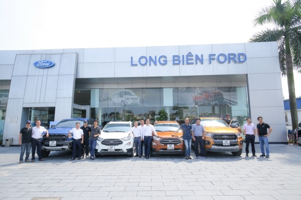 ford roadshow 2019 hut 700 khach trai nghiem ngay trong tuan dau to chuc