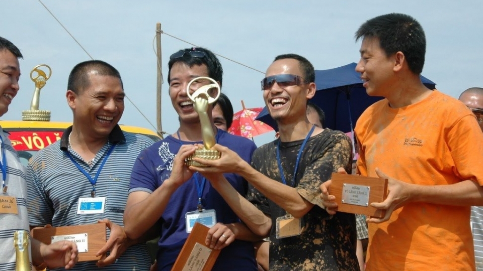 Ban tổ chức công bố giải thưởng cho các hạng thi đấu tại VOC 2018