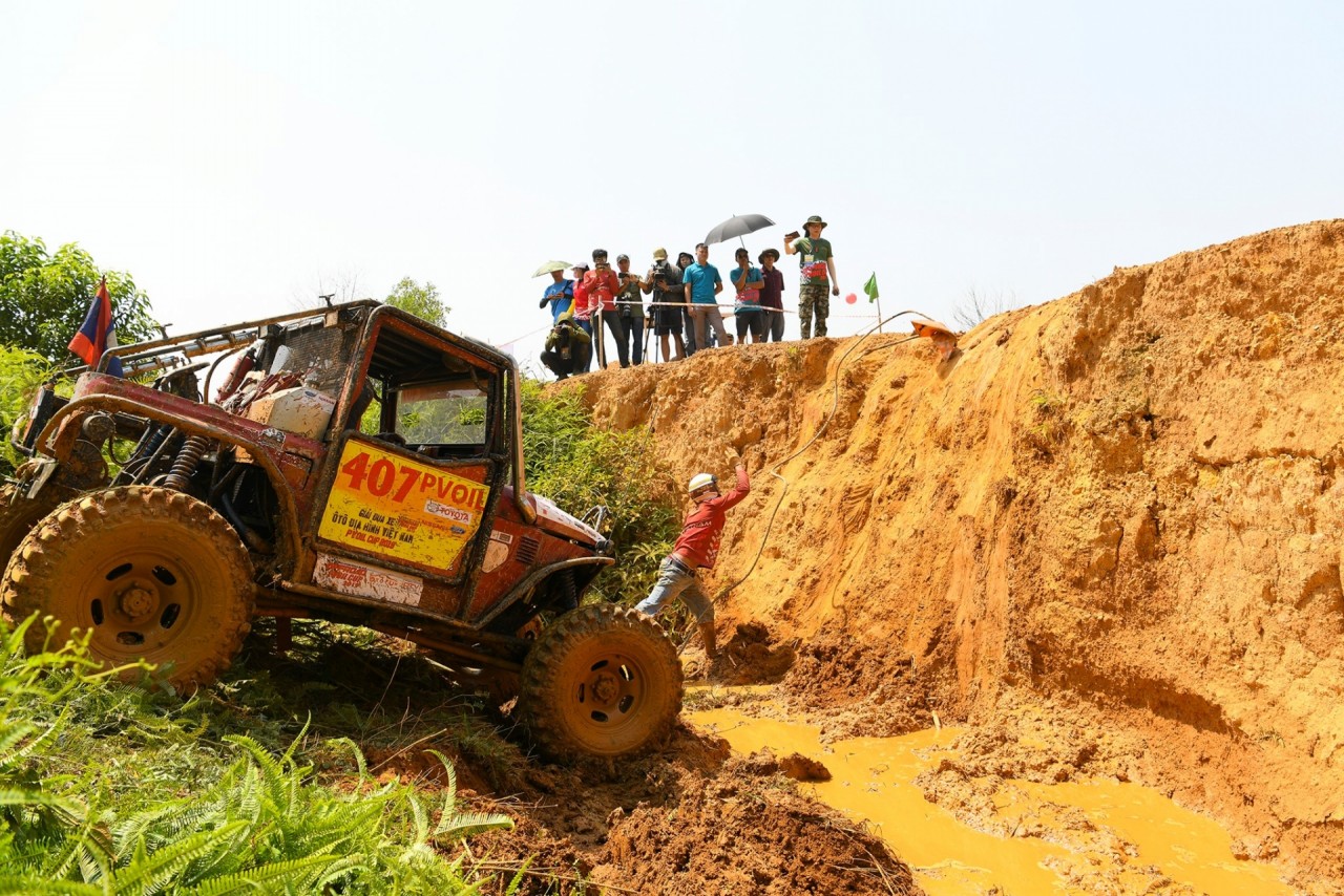 Vinh danh các nhà vô địch mùa giải PVOIL VOC 2019 vinh danh cac nha vo dich mua giai pvoil voc 2019