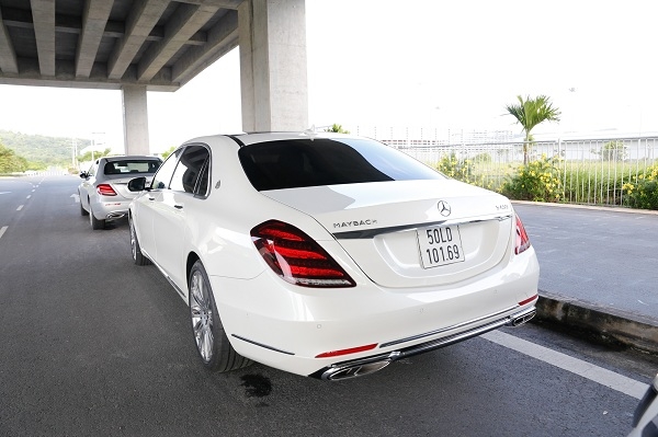 chiem nguong sedan hang sang mercedes maybach s450 4matic co gia ban hon 7 ty dong