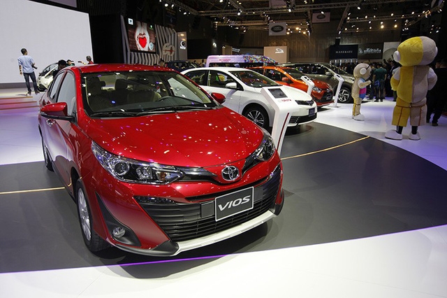 toyota dua i road cung cac mau xe con cung den vietnam motor show 2018