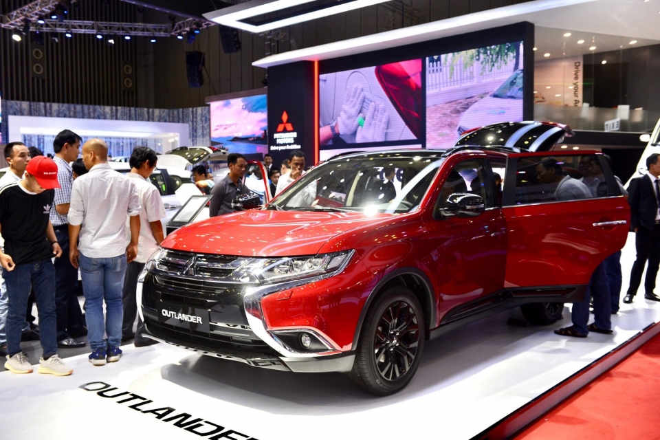 mitsubishi dem cac mau xe khat vong den vietnam motor show 2018