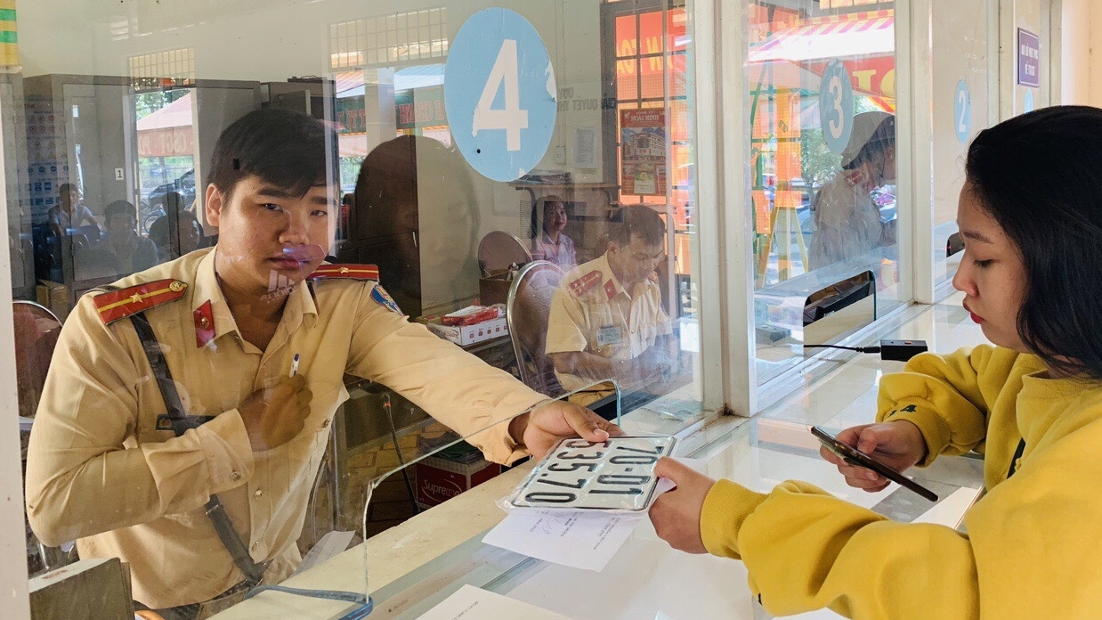 Bộ Công an: Người dân chưa có xe vẫn được đấu giá biển số