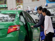 Từ ngày 1/9, xe taxi có niên hạn sử dụng không quá 12 năm và phải dưới 9 chỗ