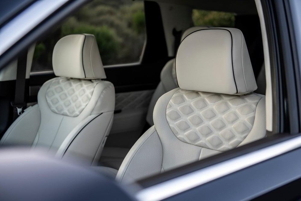 Thay tựa đầu ghế mới là giải pháp khử mùi cho Hyundai Palisade