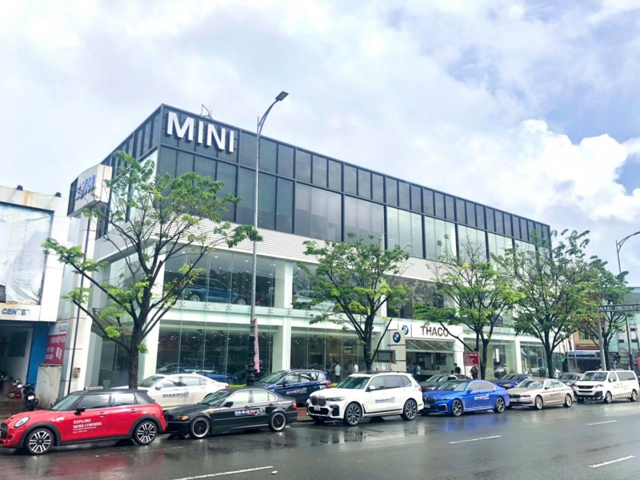 BimmerFest lần đầu tổ chức tại Việt Nam thu hút 100 chiếc BMW BimmerFest lần đầu tổ chức tại Việt Nam thu hút 100 chiếc BMW