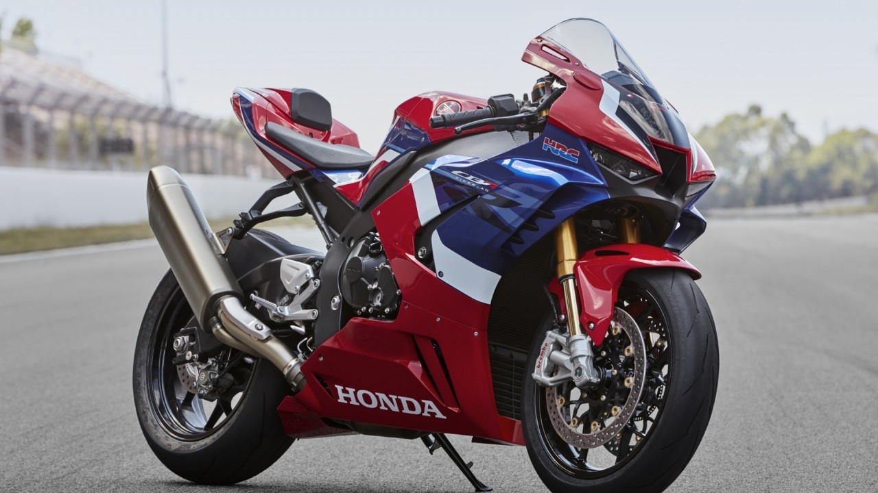 Honda giới thiệu bộ đôi CBR1000RR-R Fireblade với giá từ 949 triệu đồng
