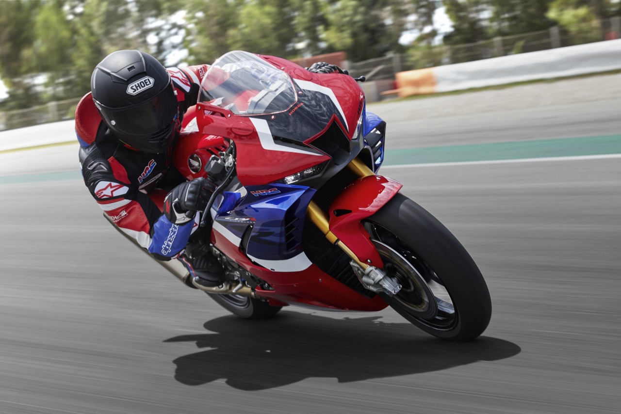 sieu mo to honda cbr1000rr r fireblade va cbr1000rr r fireblade sp ra mat