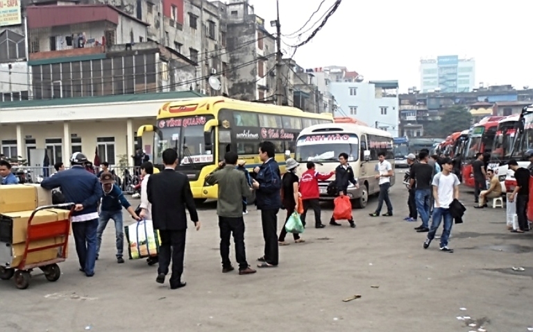 ha noi chuyen hon 50 tuyen xe khach di ninh binh ve ben giap bat
