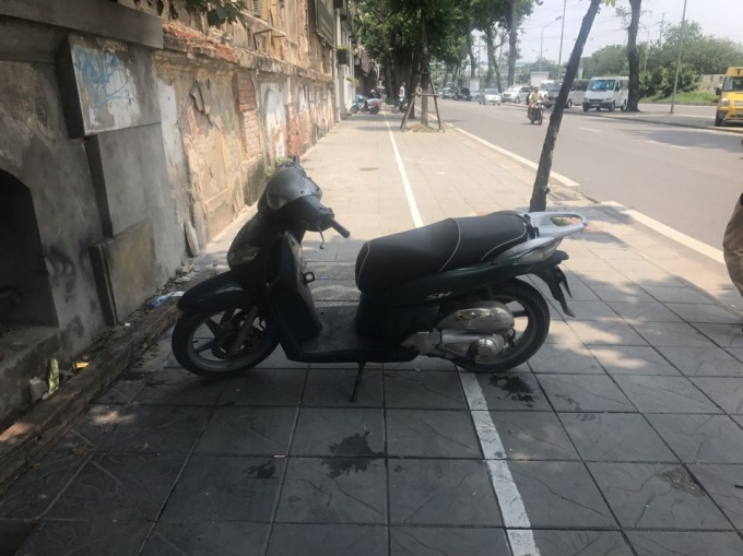 ha noi csgt phat hien xe sh mat trom 7 nam khi nguoi lai vi pham giao thong