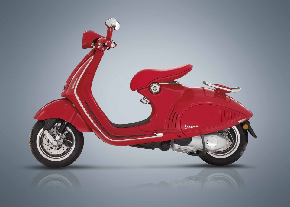 piaggio vespa 946 phien ban tu thien red co gia 405 trieu vnd