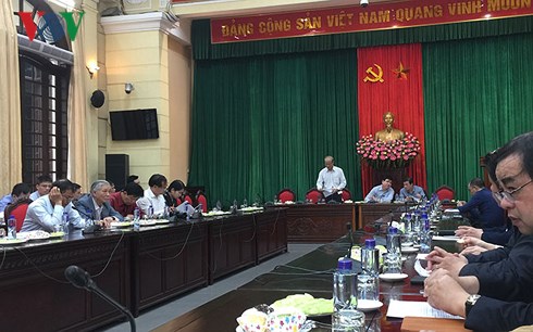 ha noi khang dinh khong cho xe buyt thuong di vao lan brt