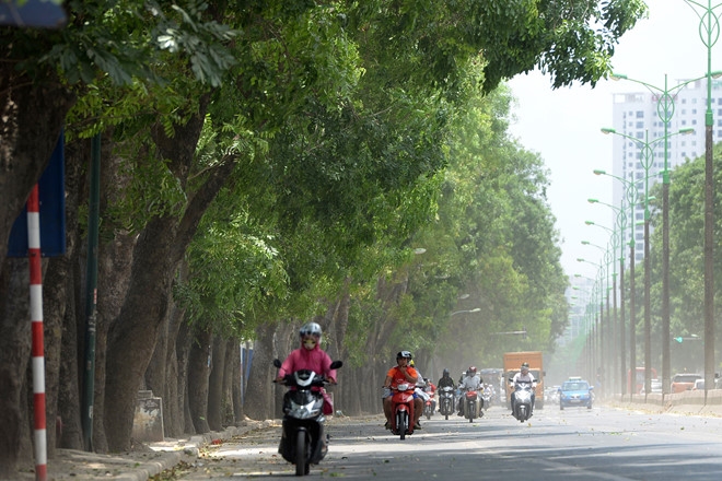 ha noi phan luong duong pham van dong phuc vu mo rong vanh dai 3
