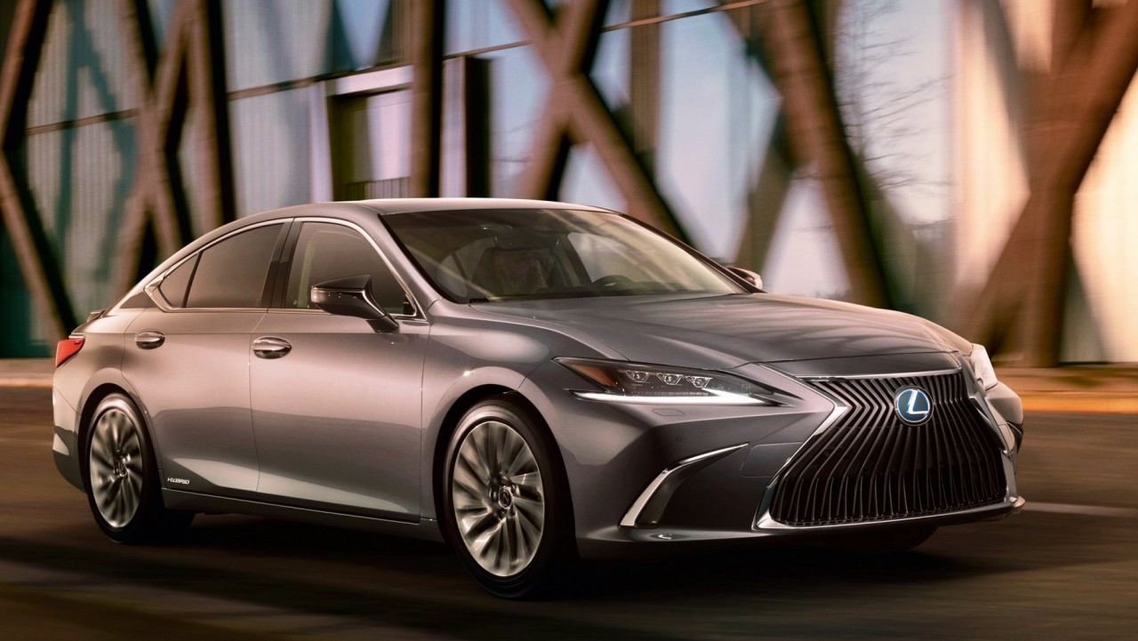 Lexus ES 2019 hé lộ những hình ảnh đầu tiên
