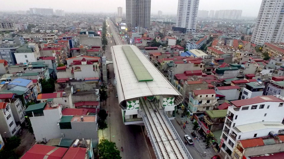 doan tau va nha ga mau dau tien tuyen duong sat cat linh ha dong