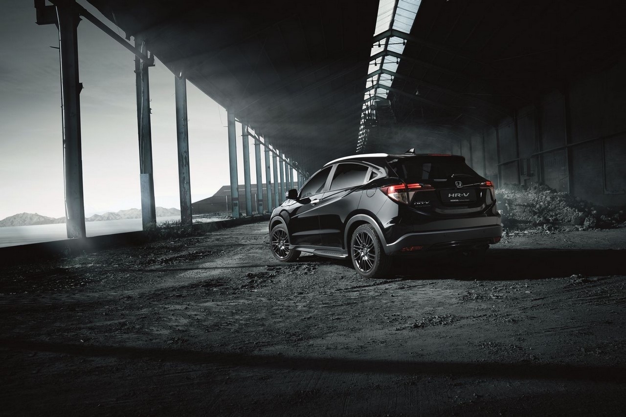 suv nho honda hr v co them phien ban black edition