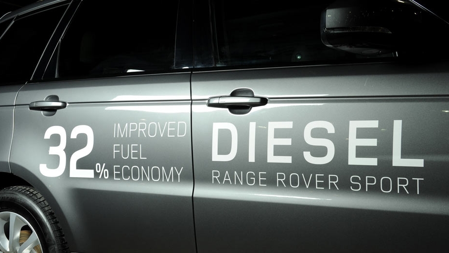 Liên hiệp Anh cấm bán xe chạy xăng và diesel từ năm 2040