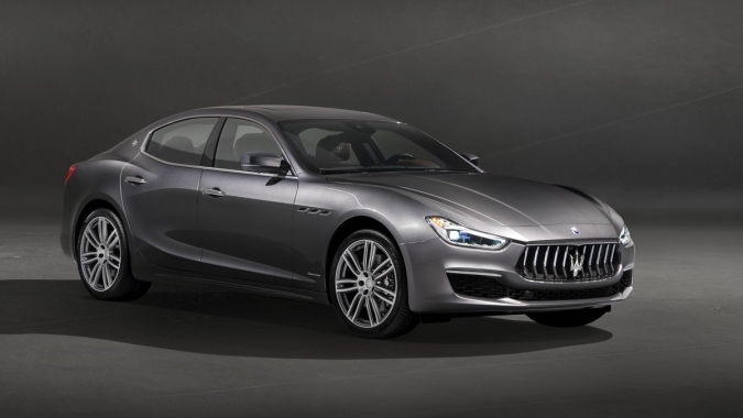 Maserati giới thiệu Ghibli phiên bản nâng cấp nhẹ, bổ sung công nghệ tự hành