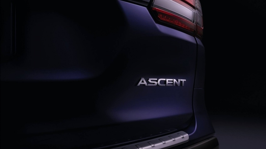 Subaru hé lộ SUV 7 chỗ Ascent trước thềm ra mắt