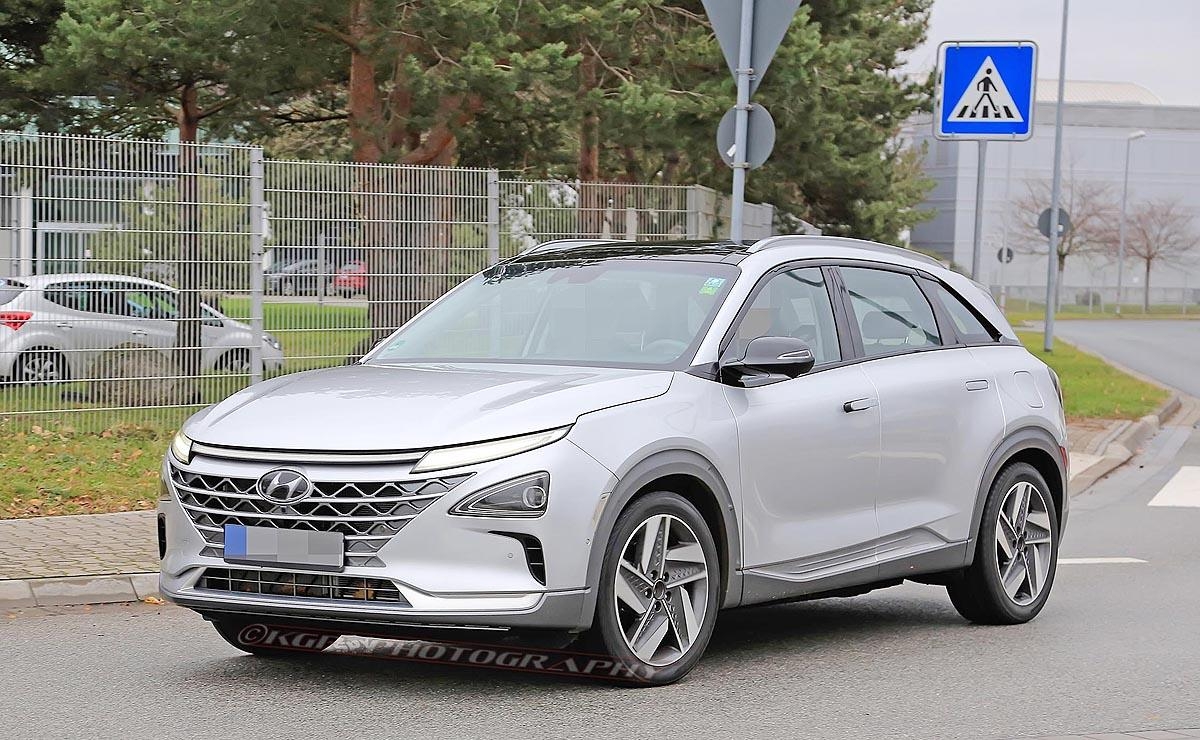 suv dung nhien lieu hydro cua hyundai xuat hien tren duong chay thu