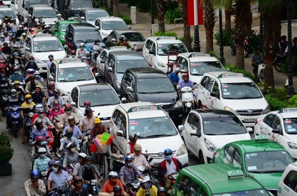 Cục Môi trường chính thức lên tiếng về quy định khí thải với ô tô tại Hà Nội và TP HCM