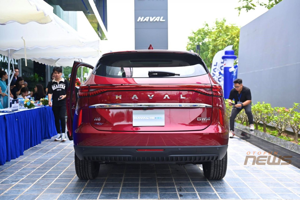 Haval H6 chính thức trình làng thị trường Việt Nam, giá từ 1,096 tỷ đồng