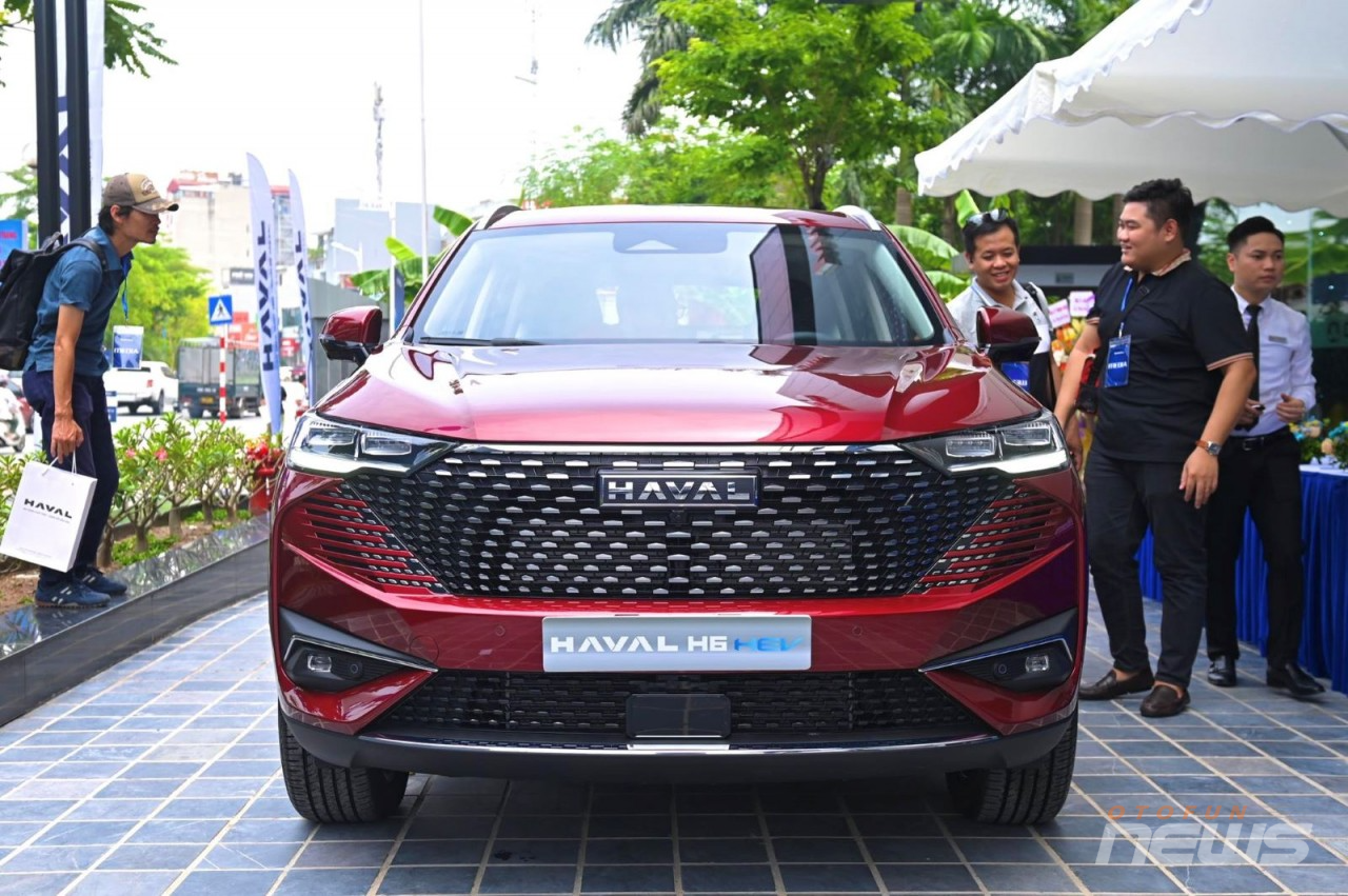 Giá lăn bánh Haval H6 hybrid vừa ra mắt tại Việt Nam