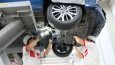 Bảo dưỡng ô tô nên vào hãng hay garage ngoài?