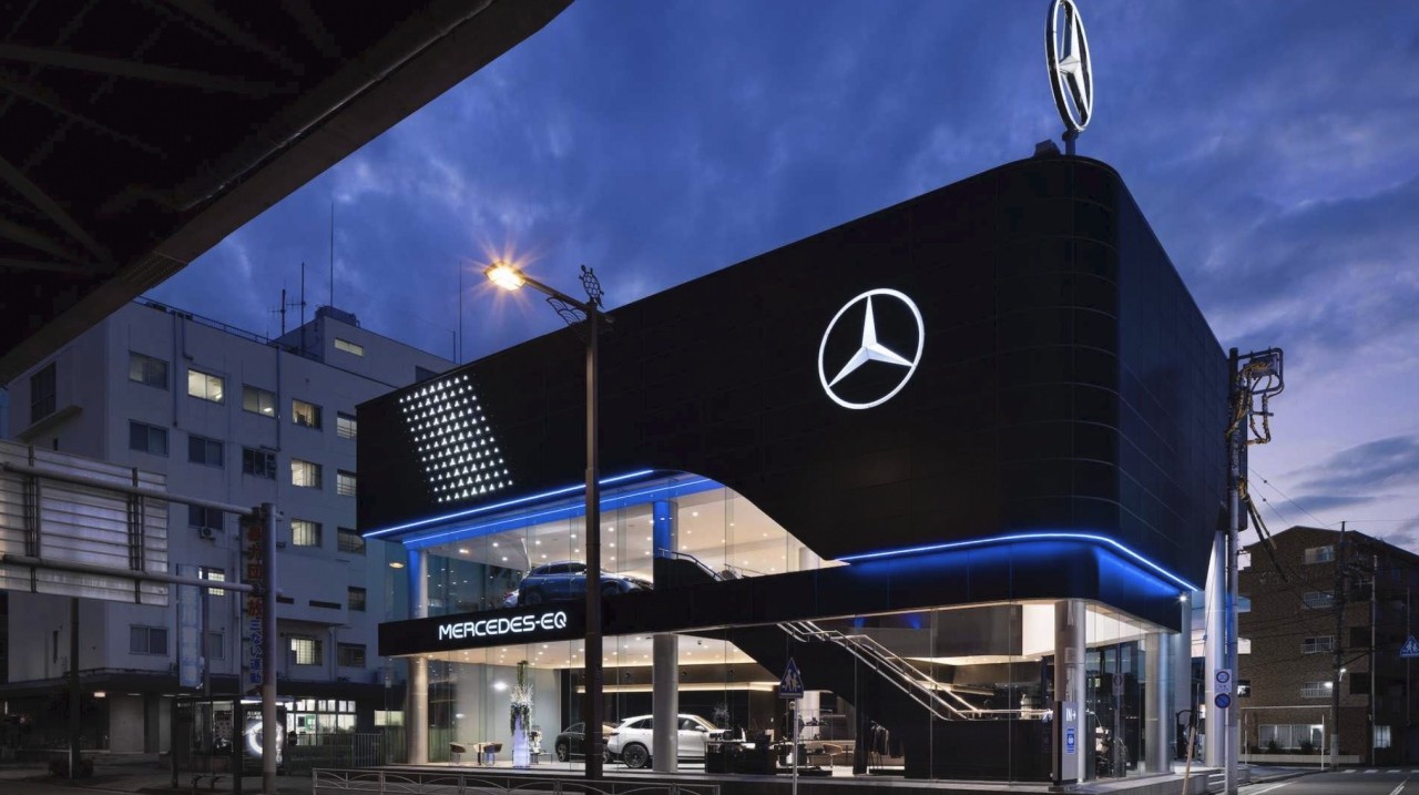 Có gì trong đại lý Mercedes-Benz chỉ bán xe điện đầu tiên tại Nhật Bản?