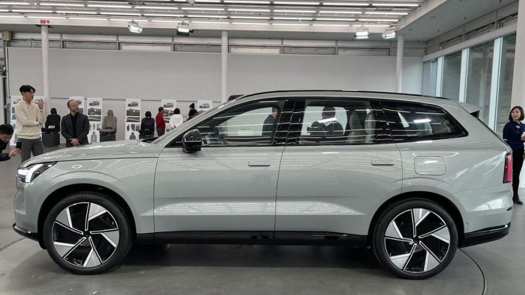 Hình thực tế Volvo EX90: phiên bản điện của XC90