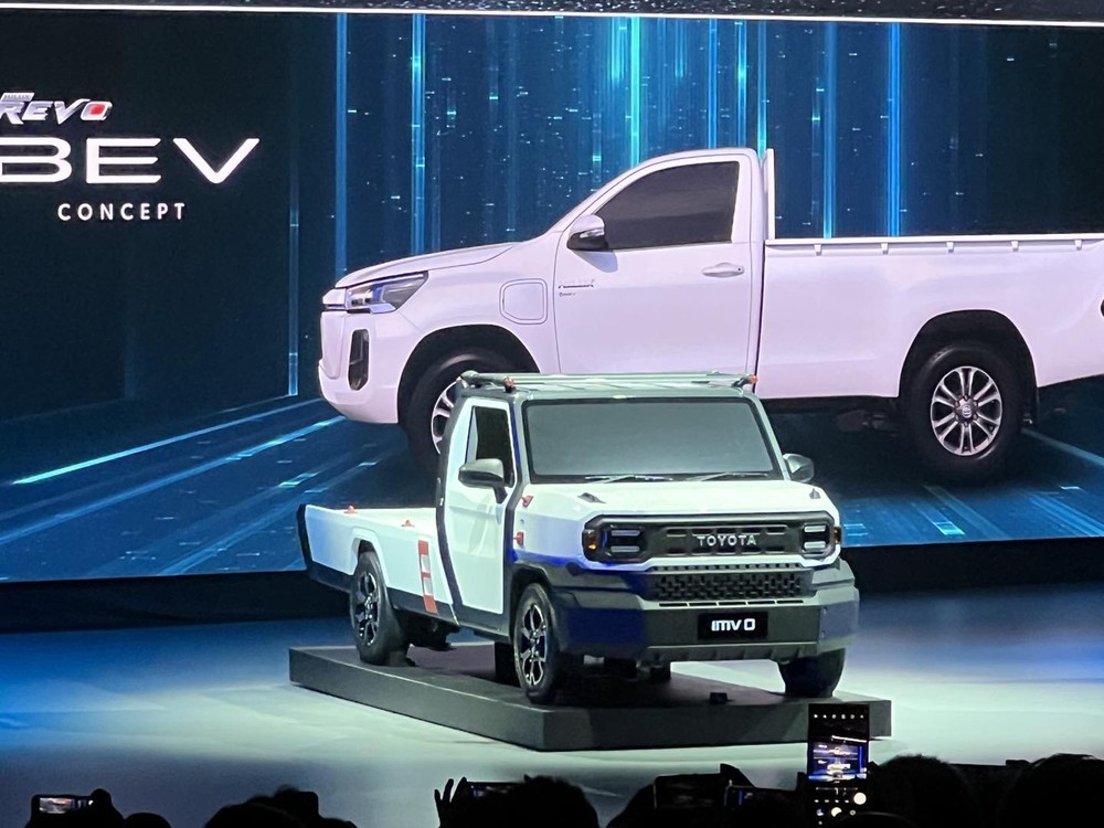 Toyota IMV-0 Concept bất ngờ ra mắt tại Thái Lan